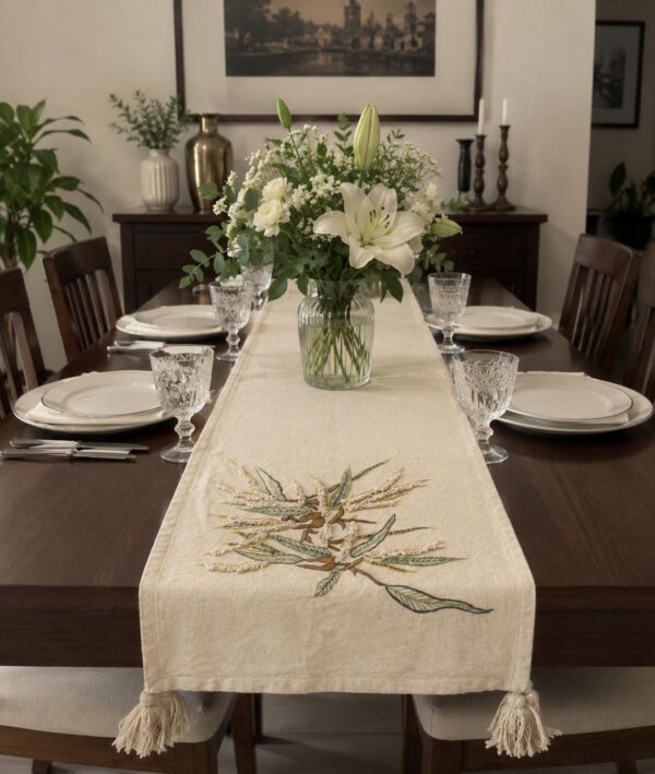 DDD-TR - 020 TABLE RUNNER