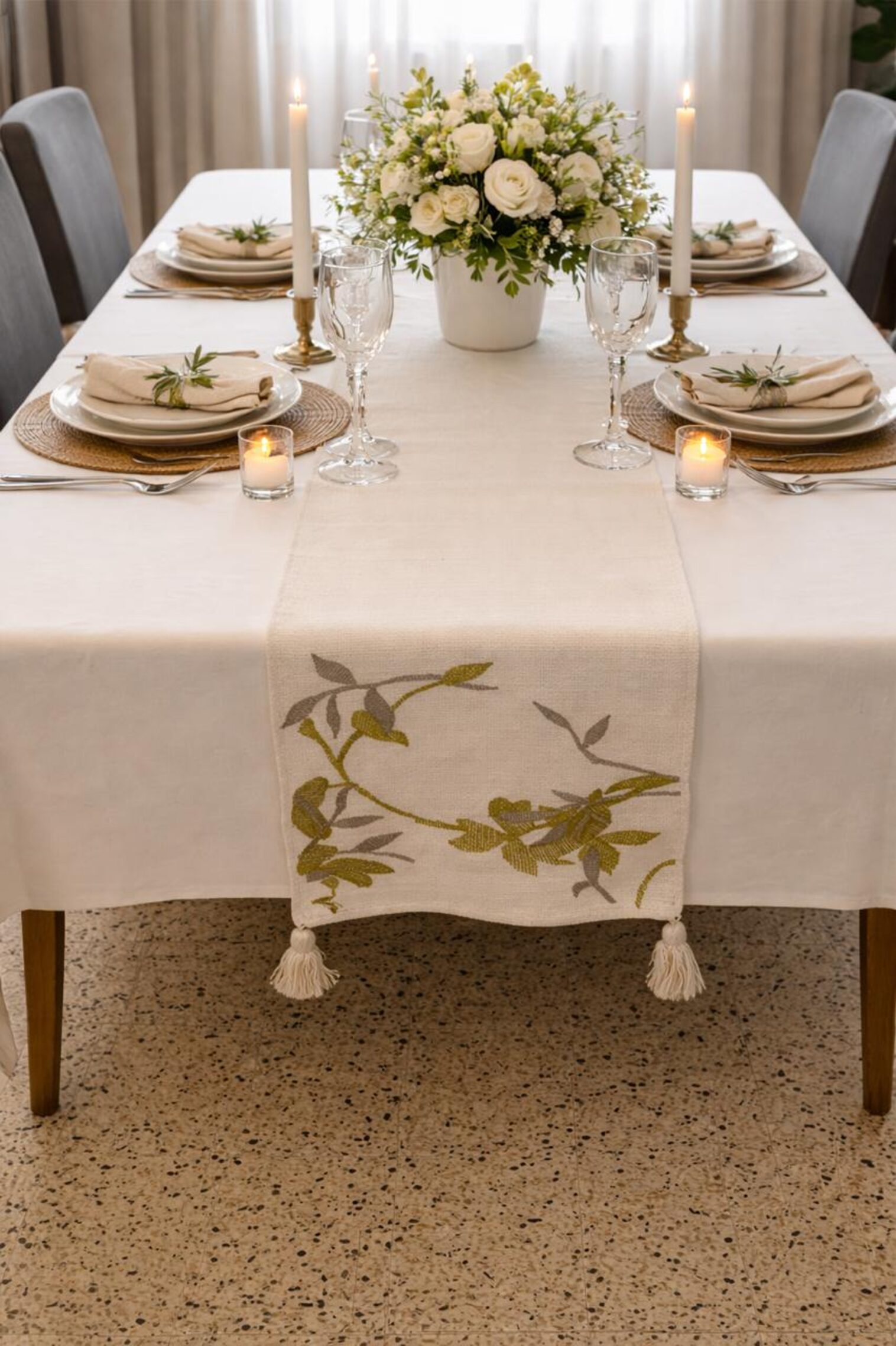 DDD-TR - 009  TABLE RUNNER