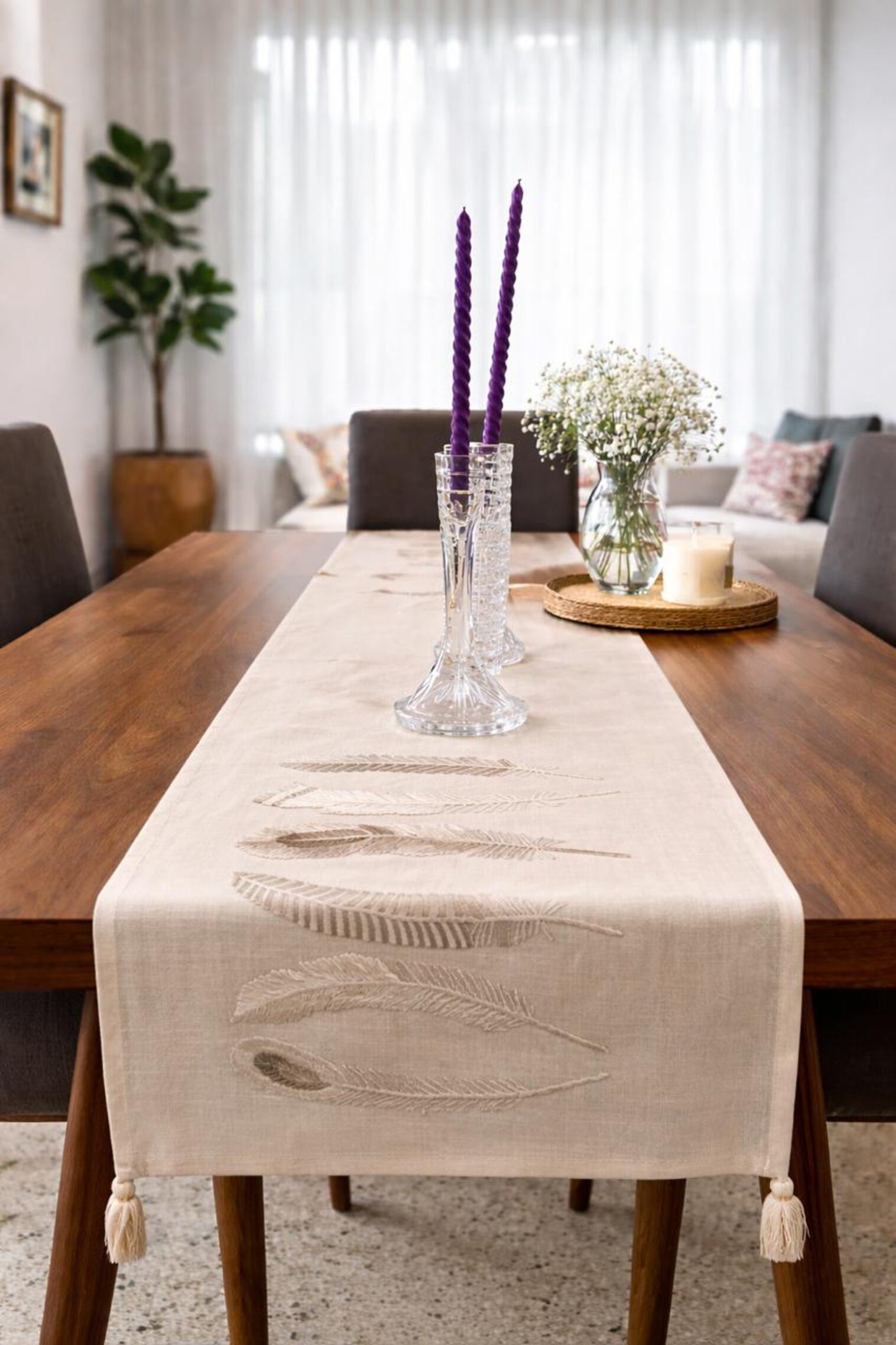 DDD-TR - 007   TABLE RUNNER