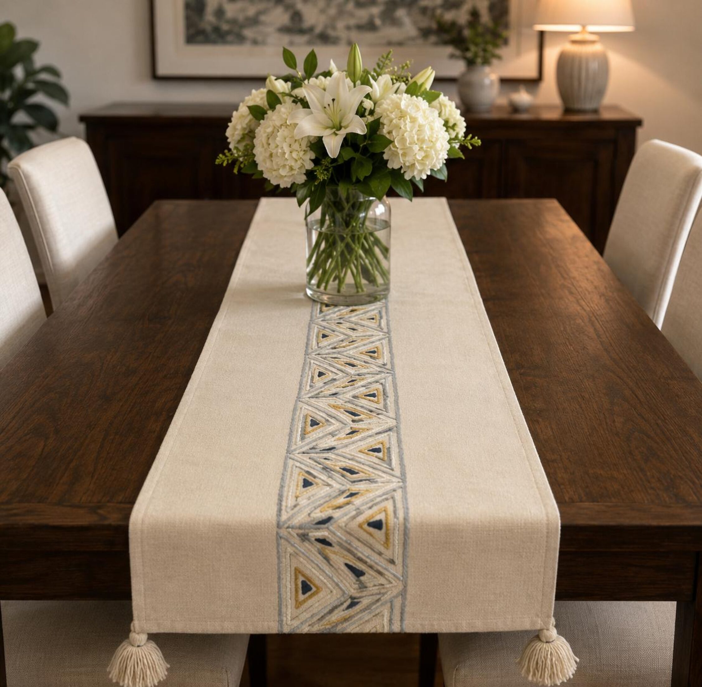 DDD-TR - 021 TABLE RUNNER